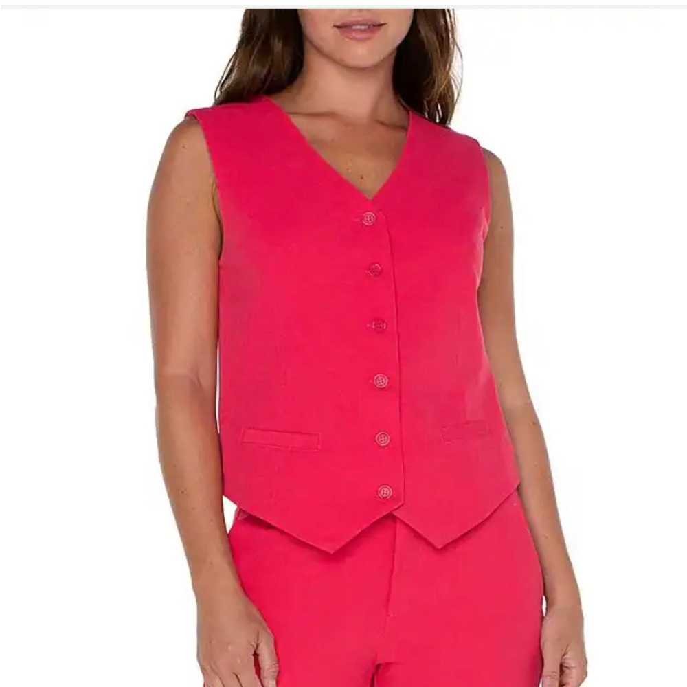Liverpool VEST Brand new W Tags. Sz 12-14. “pink punch” lightweigh pockets.